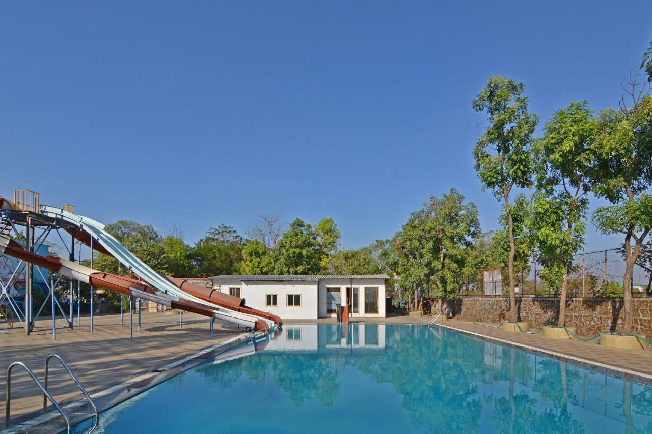 Atgaon Oyo Midway Park Resort מראה חיצוני תמונה