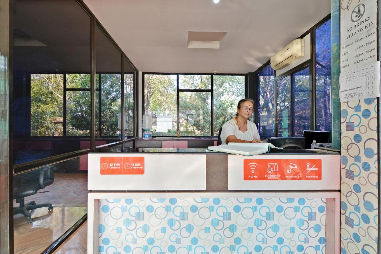 Atgaon Oyo Midway Park Resort מראה חיצוני תמונה